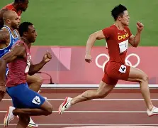 世界体育壮观绽放，运动赛场梦想起航