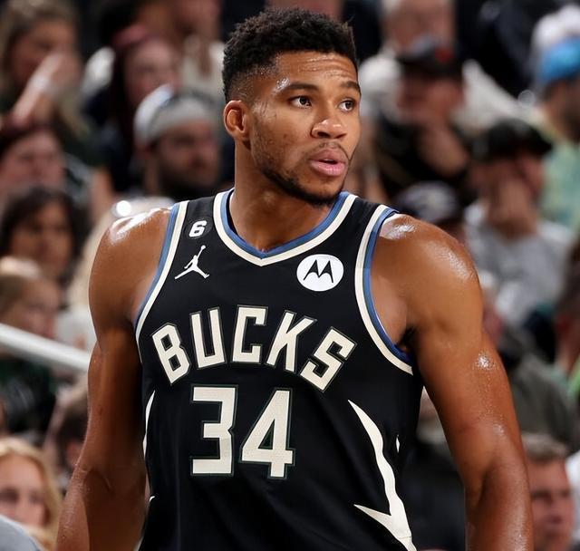 NBA球星跨年度创新记录，尽展才华的简单介绍