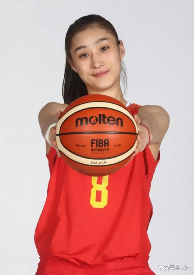 关于体坛壮举奇闻：女足运动员以青春诠释运动之美的信息