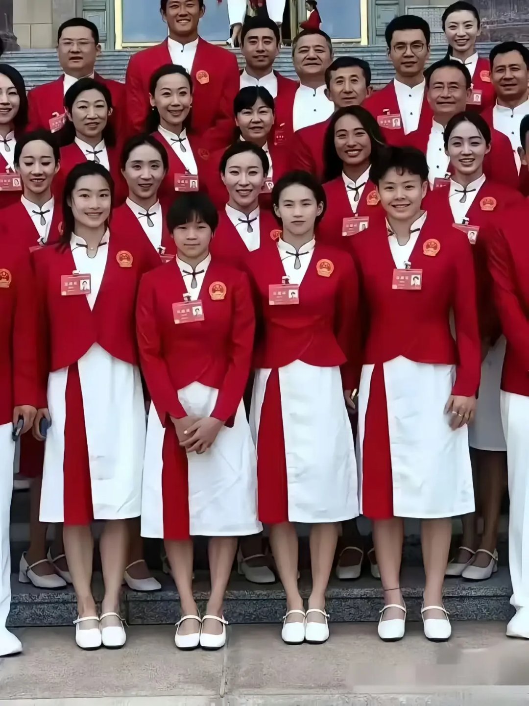 关于体坛壮举奇闻：女足运动员以青春诠释运动之美的信息