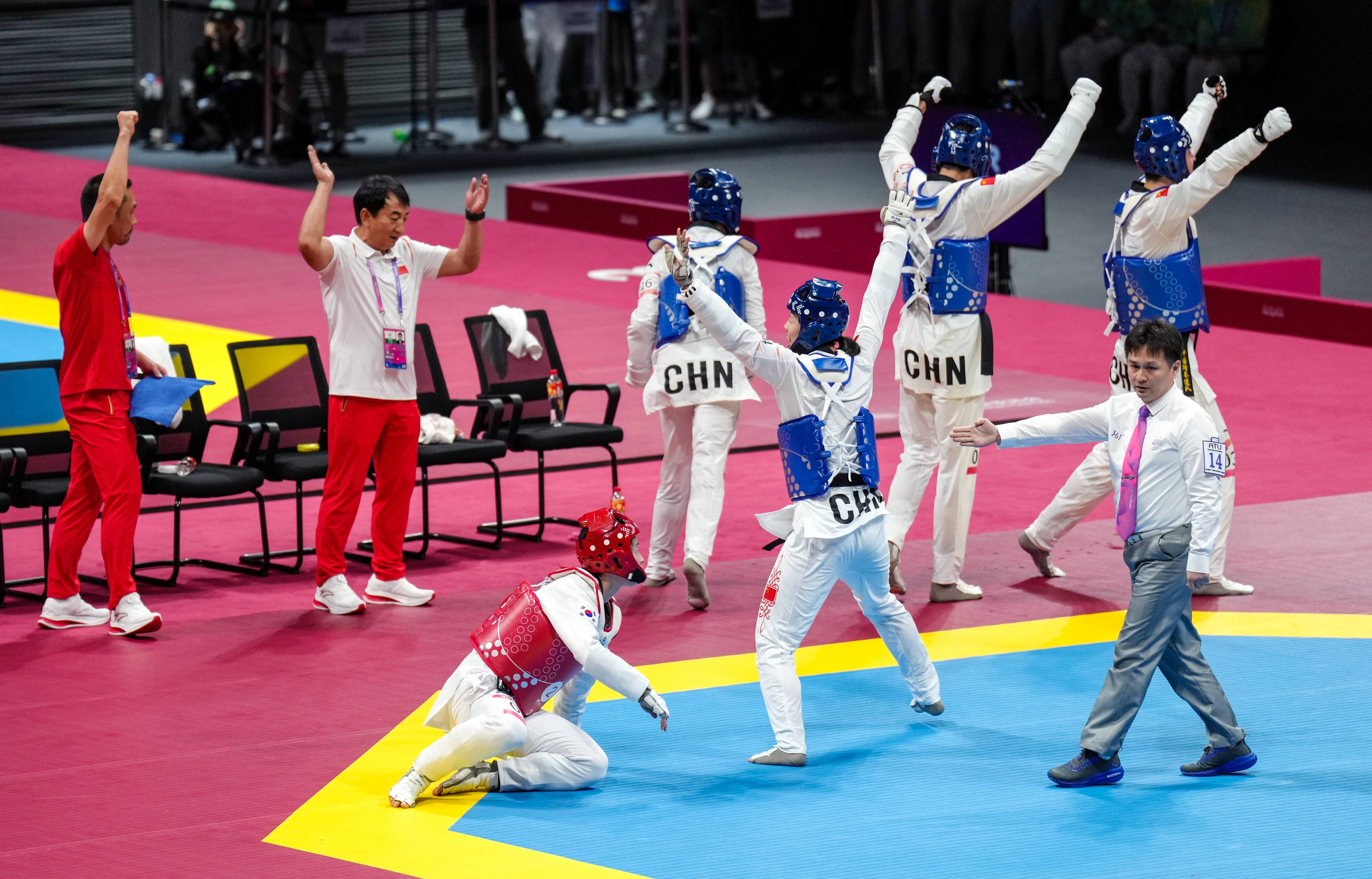 跆拳道对决,韩国选手力压众人夺冠 跆拳道对决,韩国选手力压众人夺冠
