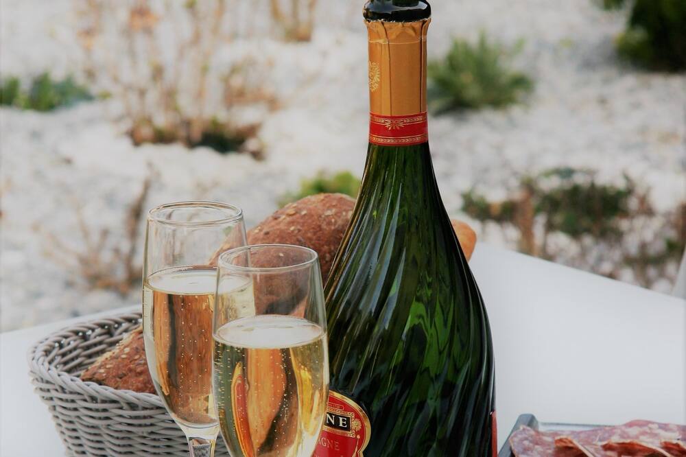 圣特蒂恩队取得胜利，队员个个皆为佼佼者的简单介绍