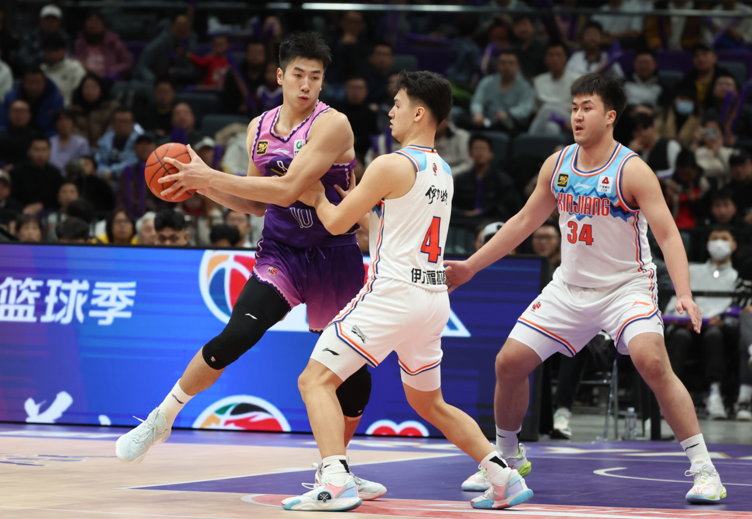 关于四川男篮将迎战新疆队,双方将上演激烈对决的信息 关于四川男篮将迎战新疆队,双方将上演激烈对决的信息