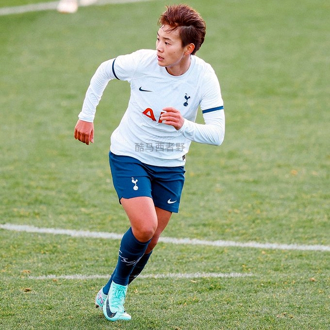 包含查尔顿竞技客场大胜，提前锁定冠军的词条